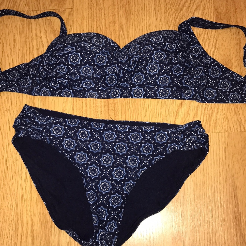 ✨Navy Printed Bikini✨